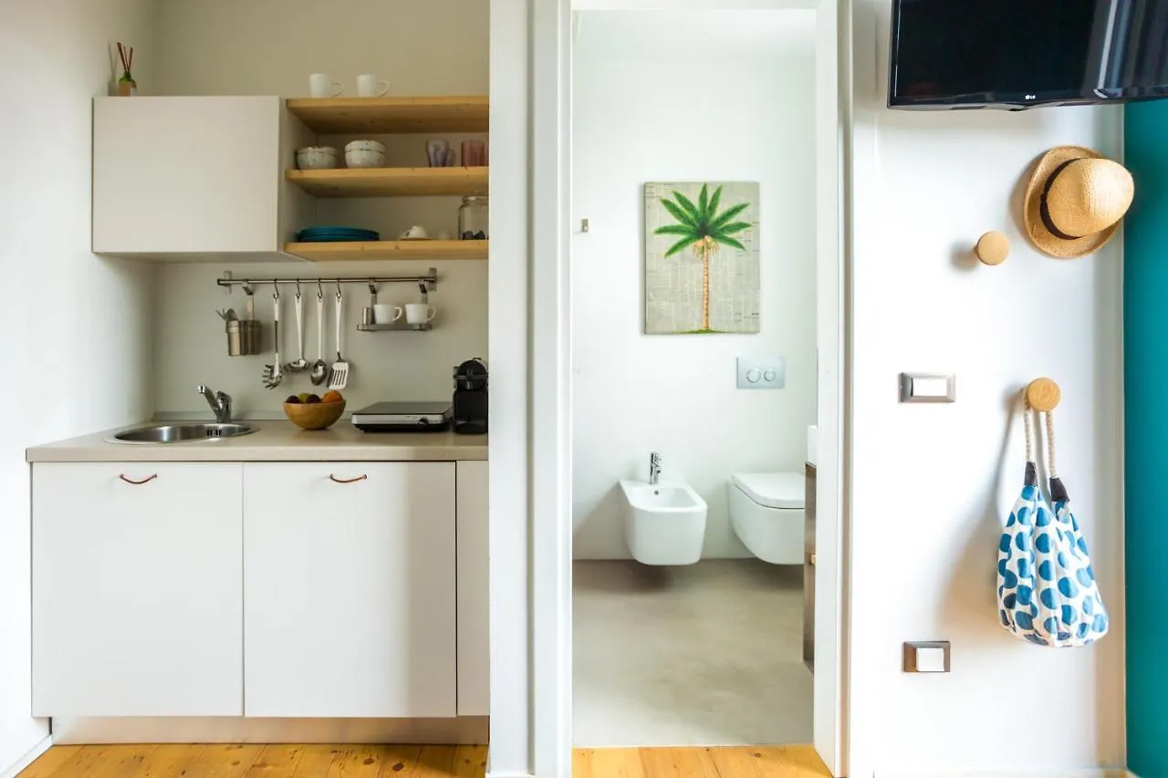 Lägenhet Tropical Micro Studio With Terrace And Duomo Views Milano